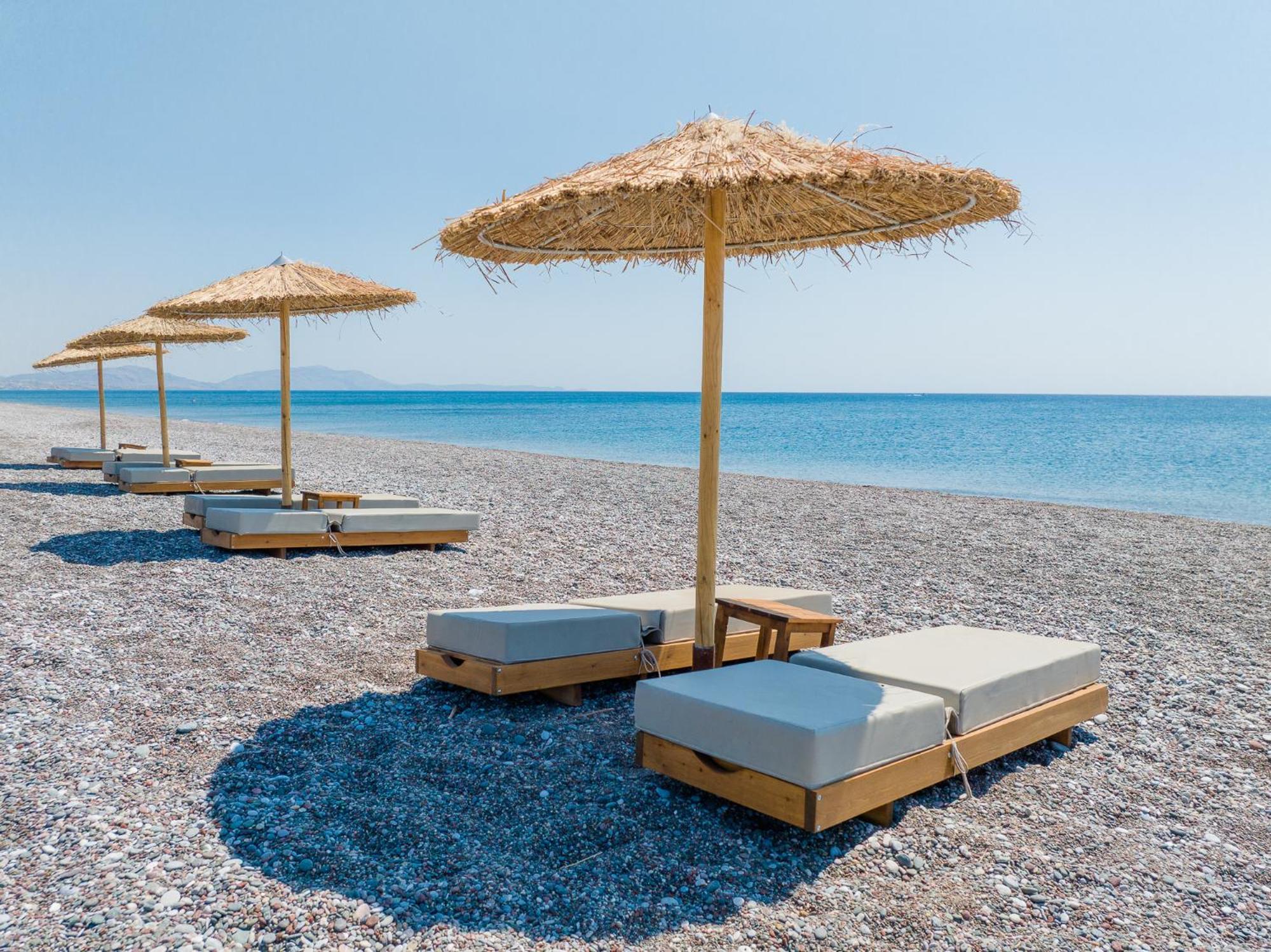 Aethrion Villas & Suites Gennadi Eksteriør billede